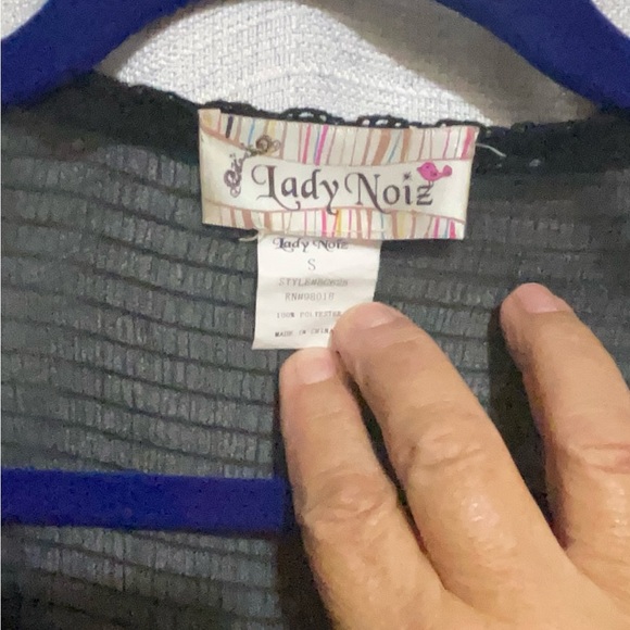 Elegant Black Lace Women's Dress/coverup - Picture 3 of 6